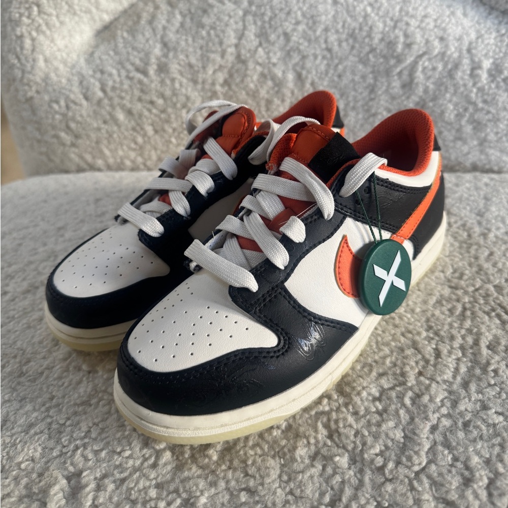 Nike Kids Grade School Dunk Low Shoe NWT - Picture 9 of 16